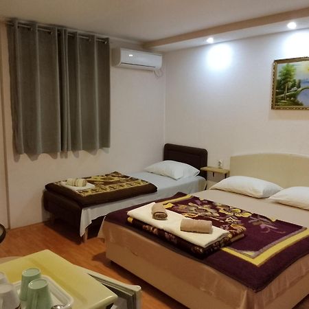 Rooms Jancic Ulcinj Ngoại thất bức ảnh